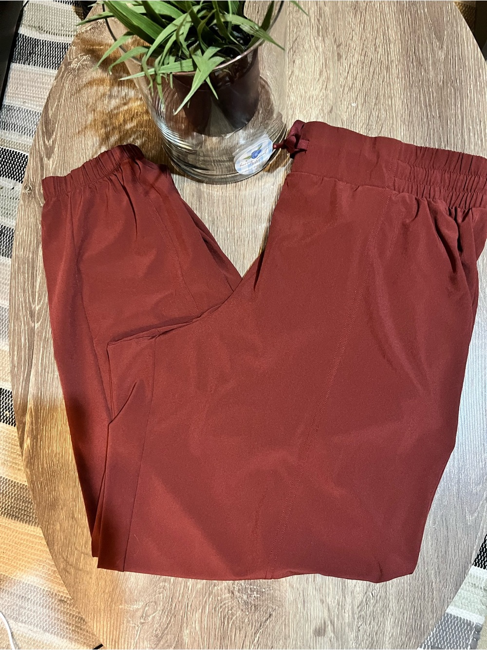 All in Motion High Rise Relaxed Fit Elastic Waist Joggers in Brick Size XL NWOT
